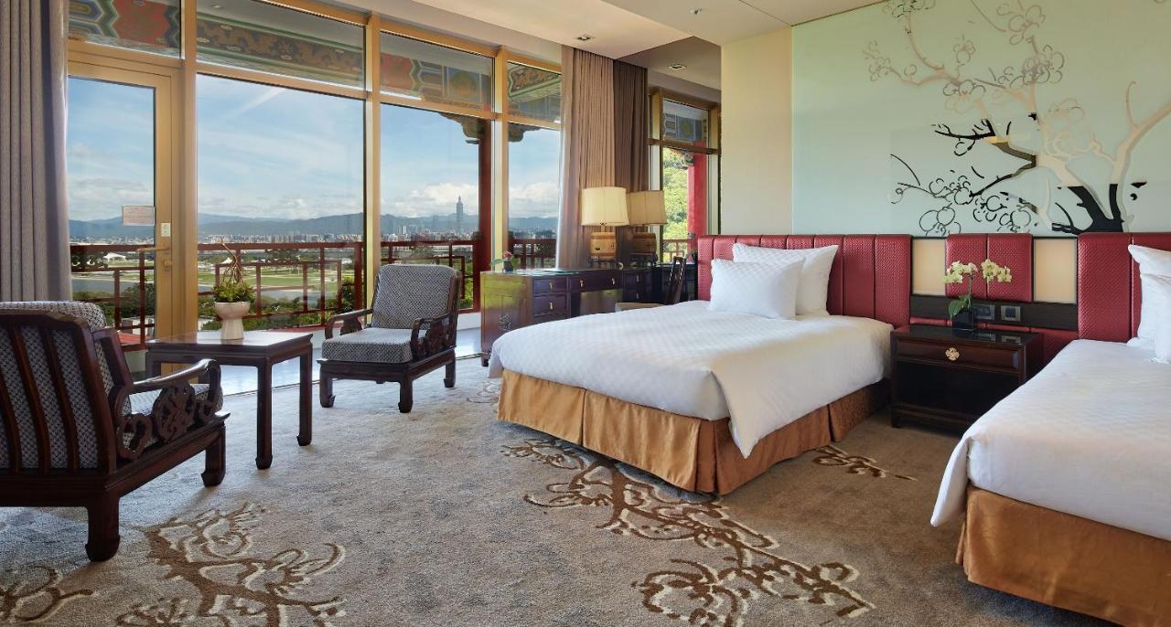 The Grand Hotel Taipei Eksteriør billede Deluxe Room