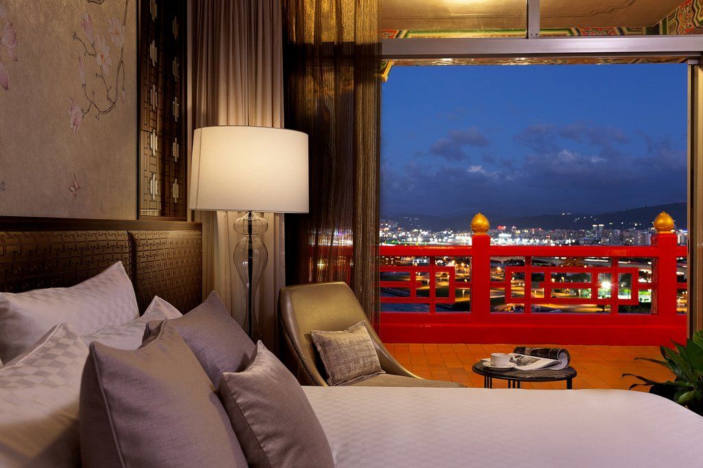 The Grand Hotel Taipei Eksteriør billede A room at the hotel